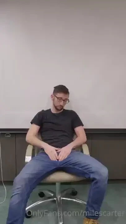 Had the opportunity to film at work in an office building very risky 