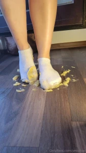 Oh mein gott sieh dir diese socken an nachdem ich die banane