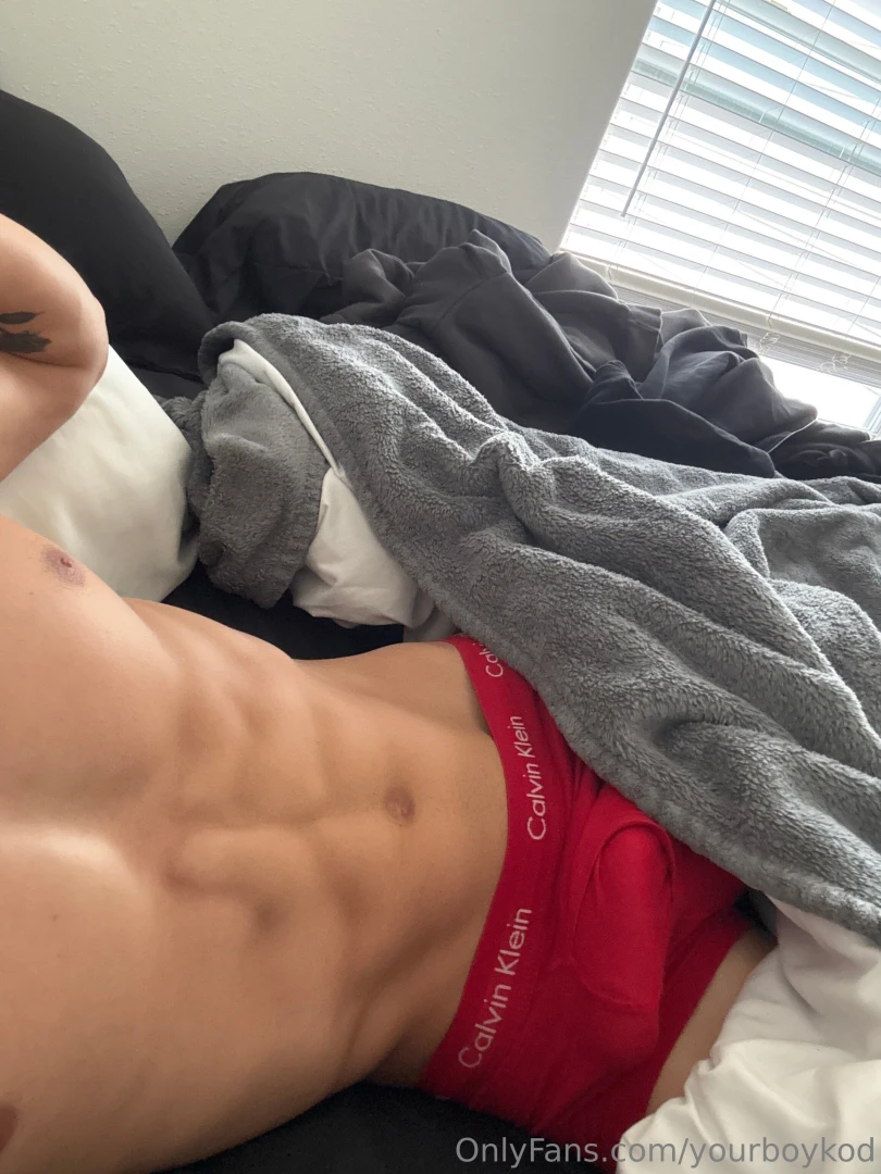 I wish your hands were on my morning wood 