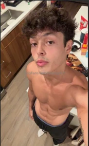 Part 2 of me edging and cumming all over myself a full 3mins of me