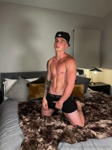 Who wanna jump in my bed