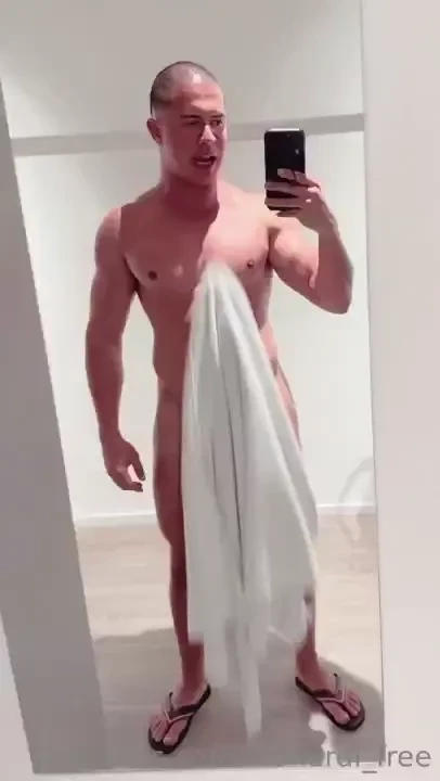 Let the towel fall more vids amp pics on my vip profile leonardi_atv 