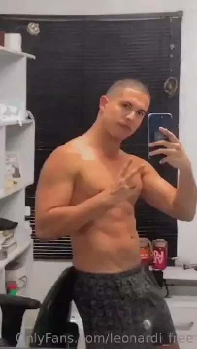 Hey leonardi_free onlyfans vip leonardi_atv 