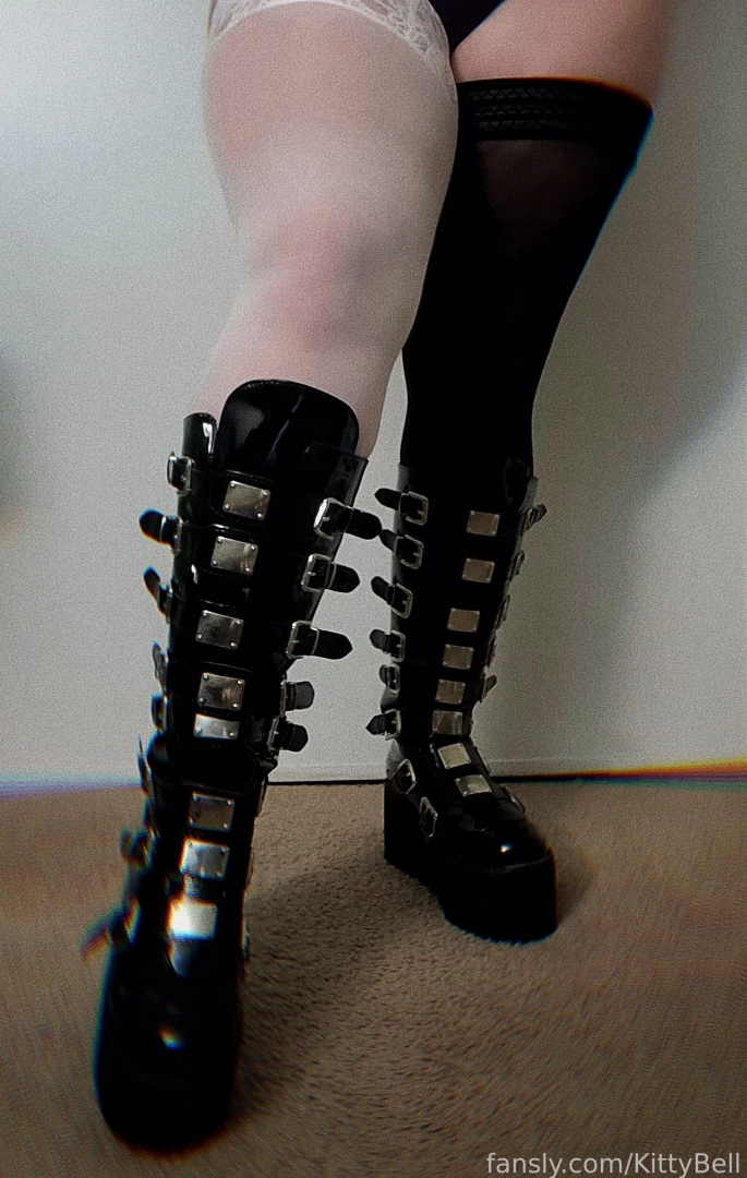 So which color are we feeling with the boots black or white this is 