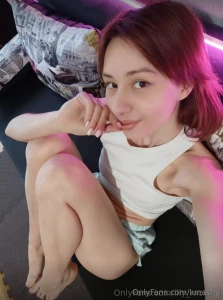 This elegant babe lily_mommi is for naturalness she s always online part 16