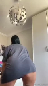 Buenos dias mirar que caliente he despertado