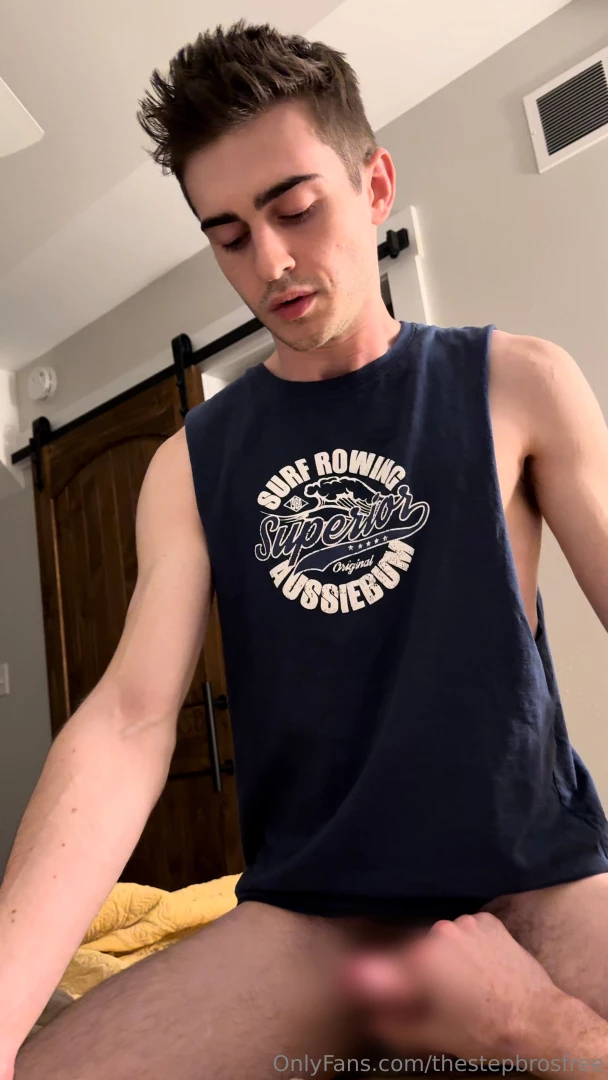 I saw big bro laying there with his ass out and it was getting me part 1 