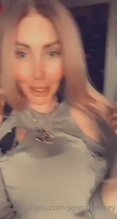 Just got back from the hair salon answering my messages in the order 