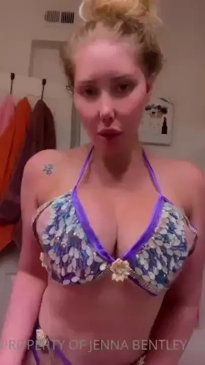 Happy titty tuesday boys - tip 5 to see their sexy strip tease i just 