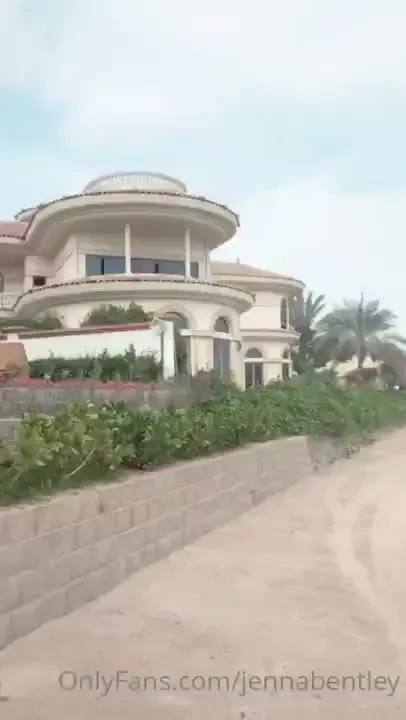Travel thursday fun in dubai with my sexy girlfriends from russia 