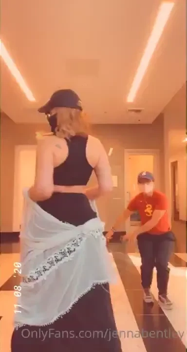 One more silly post i found goofing off at the doctors office before 