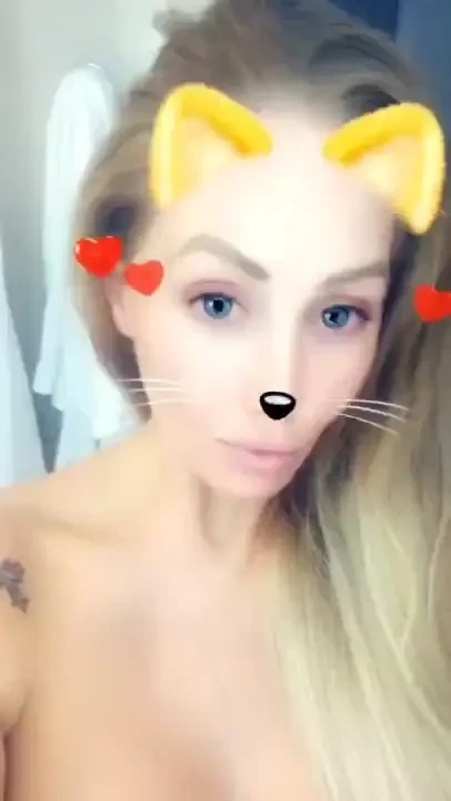 I m topless and naughty kitty 