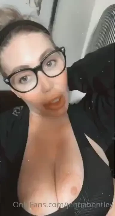 Good morning sweetie i m on my way to the airport heading back to 