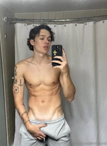 A post like this deserves a dm reply don t you think
