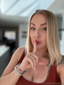 Shhh i ve got a little secret just for you wanna come closer and find