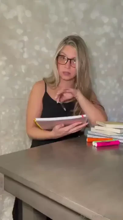 Tutor student joi are you easily distracted 