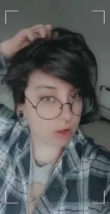 Et bonjour je sais plus quoi faire de mes cheveux 