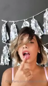 Hey i ll be online all night today accepting requests let s have fun