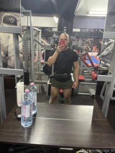 Who wanna see me workingout naked