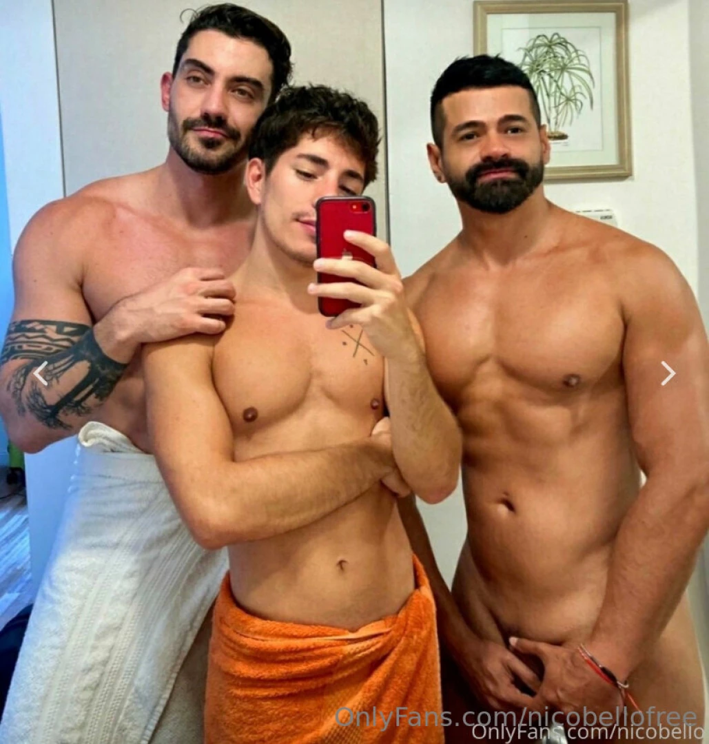 Look this hot thresome with two hot gays 51 min of hard sex 20 