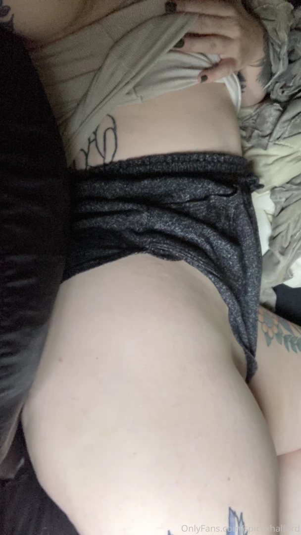 Mind if i post ass on the tl part 1 