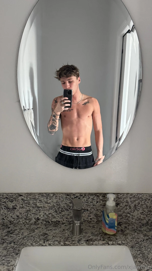 Yoo my vip page is 4 right now and that s where all my full nudes are 