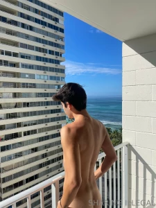 Good morning waikiki currently off to paddle boarding and am wearing