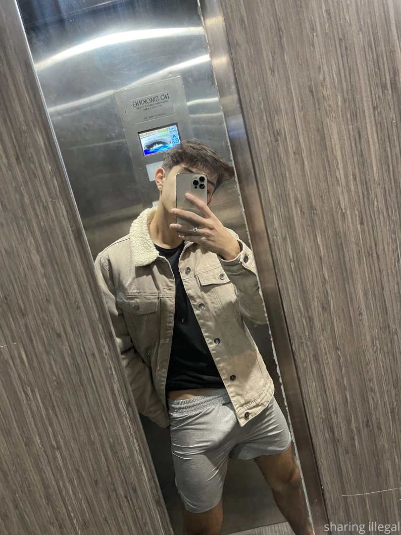 When you get hard in gym shorts oops 