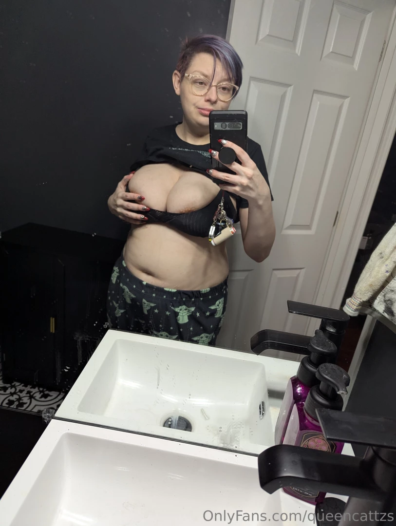 Motherhood has been exhausting so far figured i d take a quick selfie part 1 