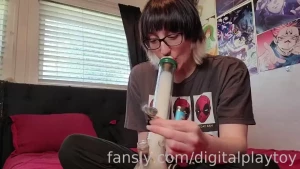 A nice stoney ass worship joi dirty talking vid for you can you tell i