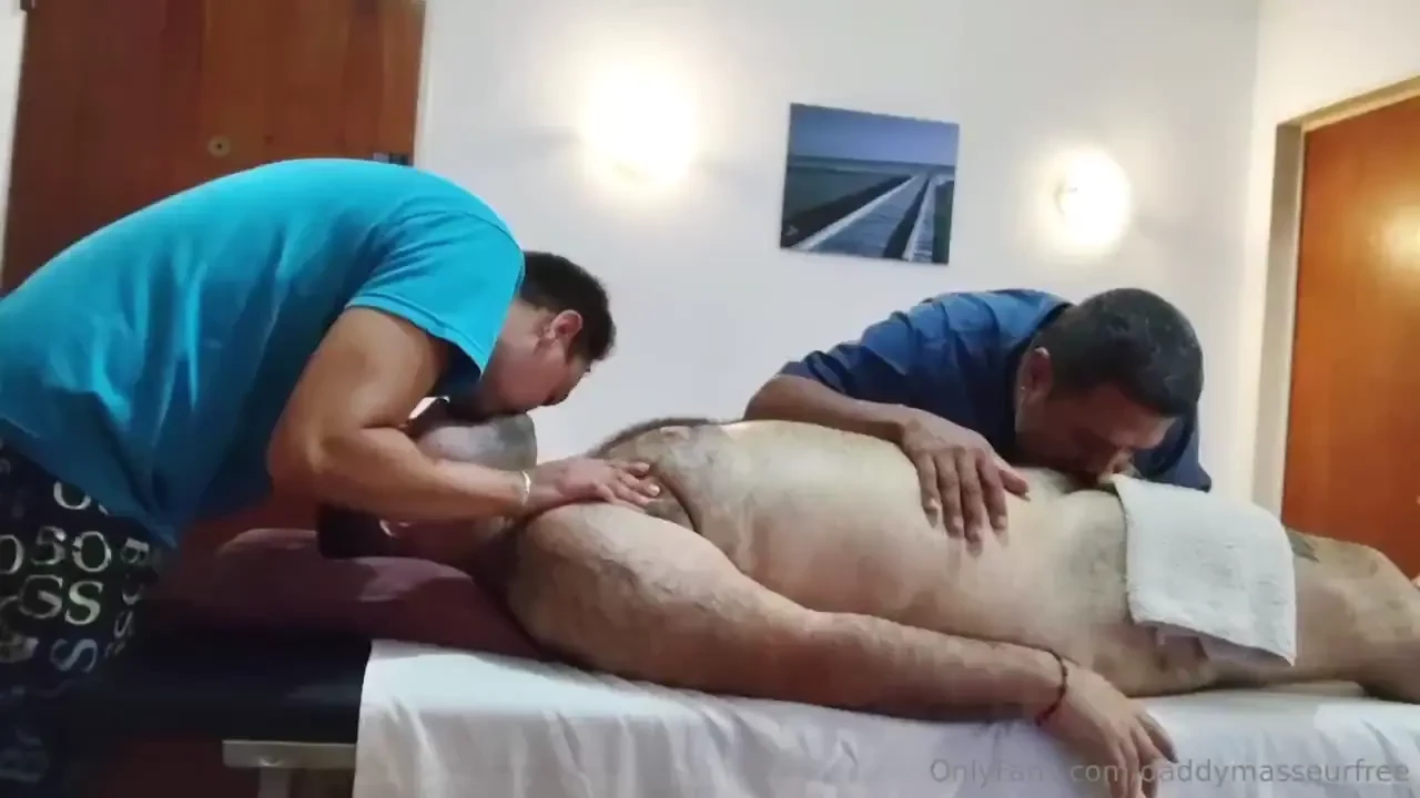 Full pack de 5 videos un delici-oso osito pide masajes a cuatro manos 