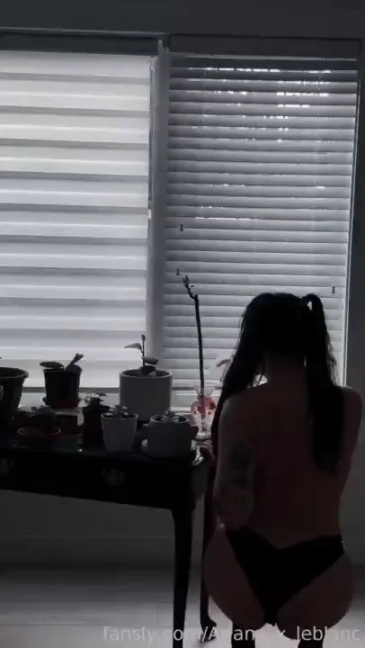 Plant mom but i can be yours too domme femdom brunette tall thick 