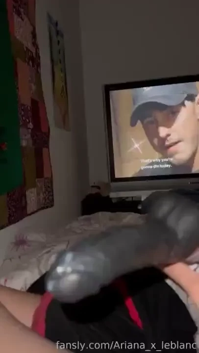 This toy is insane came so hard while it was thrusting inside me hehe 