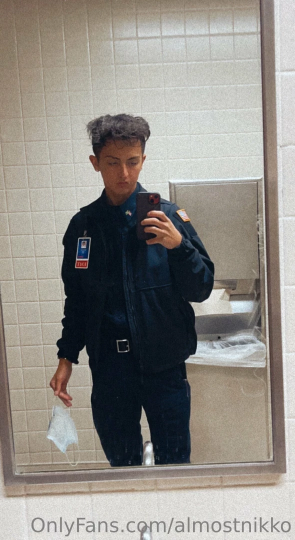 What kind of pics do you guys want me to post lt 3 