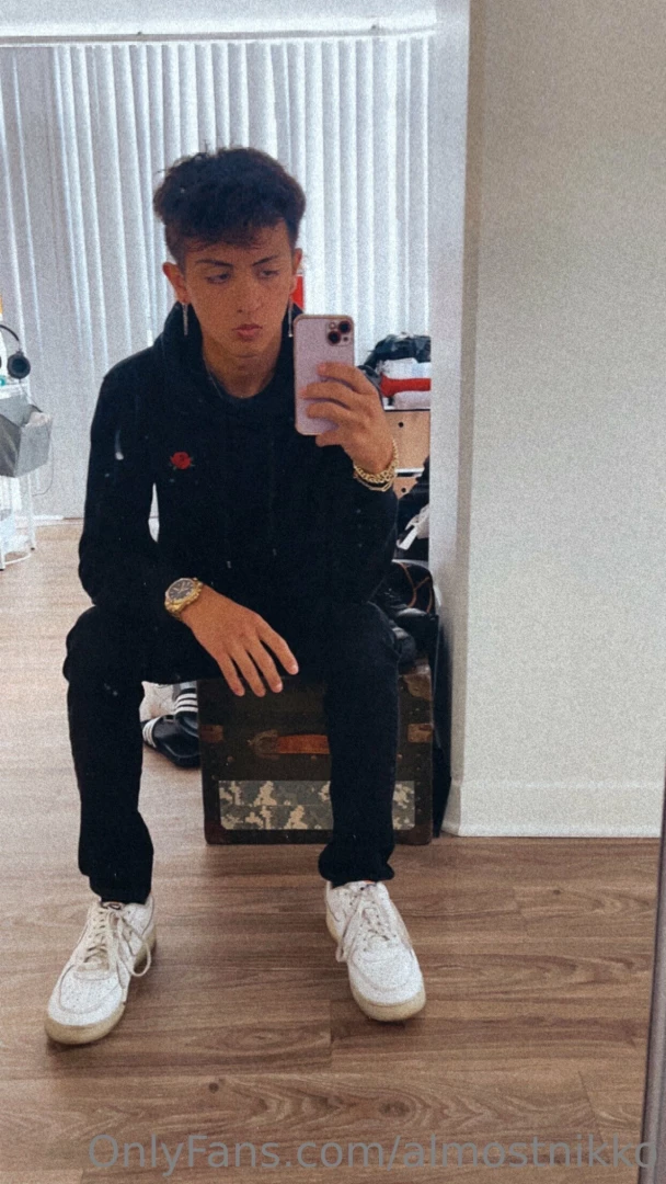 Should i post my workout progression tryna stay fit for you guys dm me 