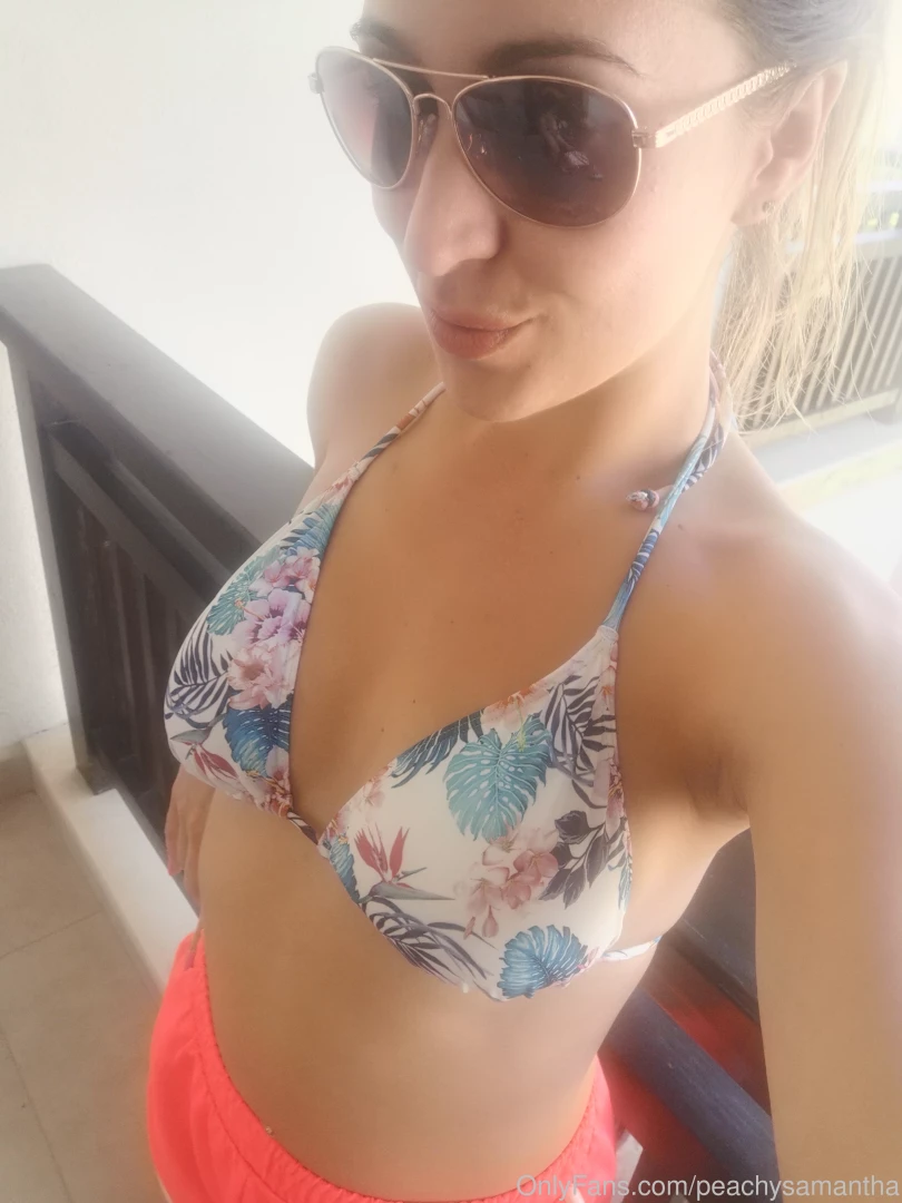 I m hereeeeee hot shit hotel but will supply lots of sexy pics 