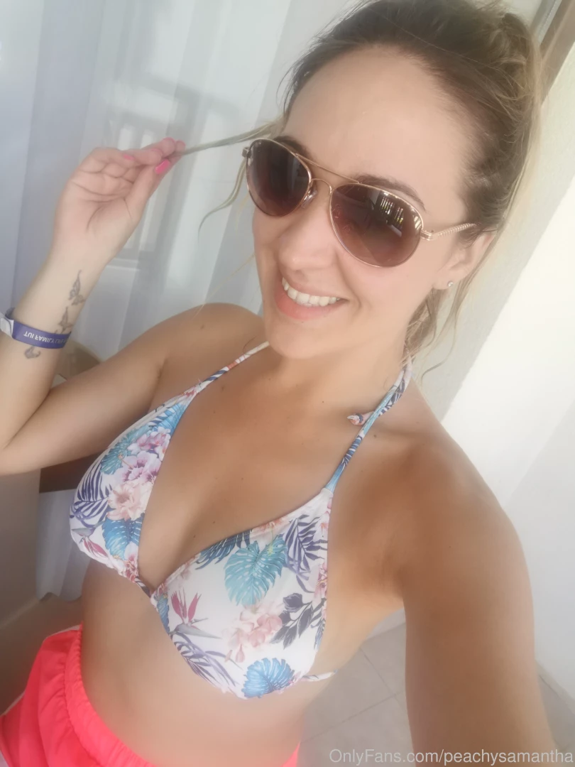 I m hereeeeee hot shit hotel but will supply lots of sexy pics part 1 