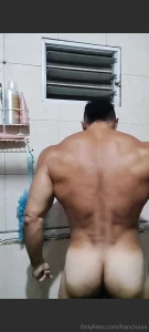 The beauty of a proportionate body part 1