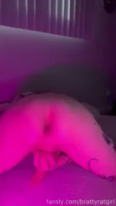 If you were behind me would you eat me out or suck me off i m so horny