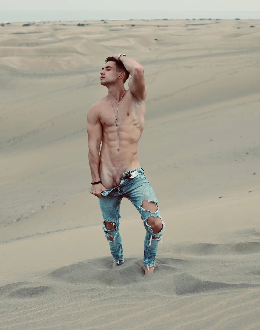 In the canary desert it is very hot but the best thing is that at part 2 