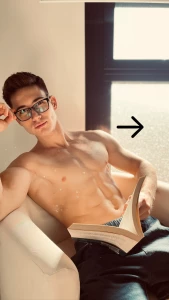 Baby let s read an interesting book beb leemos un libro interesante part 1