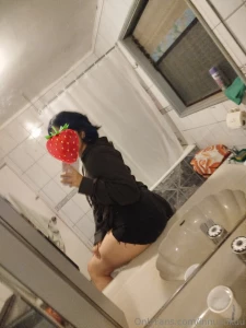 Some boobz pics and media i look a lil bit fugly but boobs