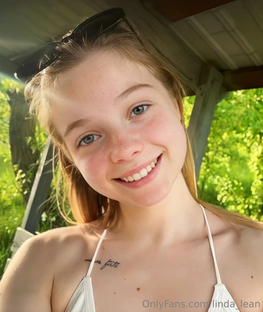 Big ass slut sunnybanny1 wants you to slap it this naughty loves to part 11 