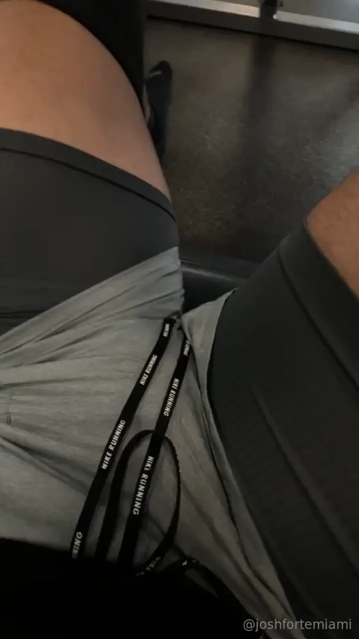 Leg day makes me horny who wants to see the post workout 