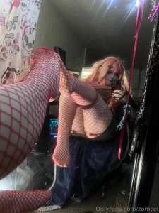 Vampy time some pics uncensored vid of me using a rose toy while