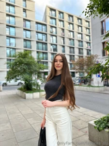 Hey hey i m breaking in on you with the first days of summer just like