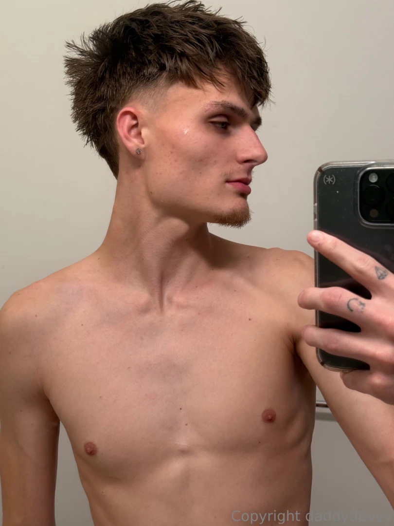 Sitting at home horny as always waiting to make you cum 