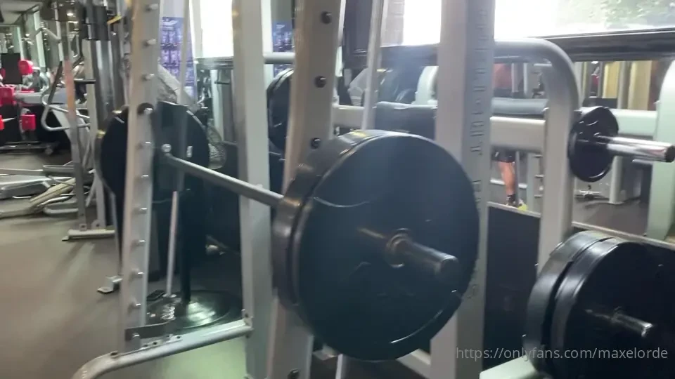 Got to live out my gym fantasy with this group of studs at flex 