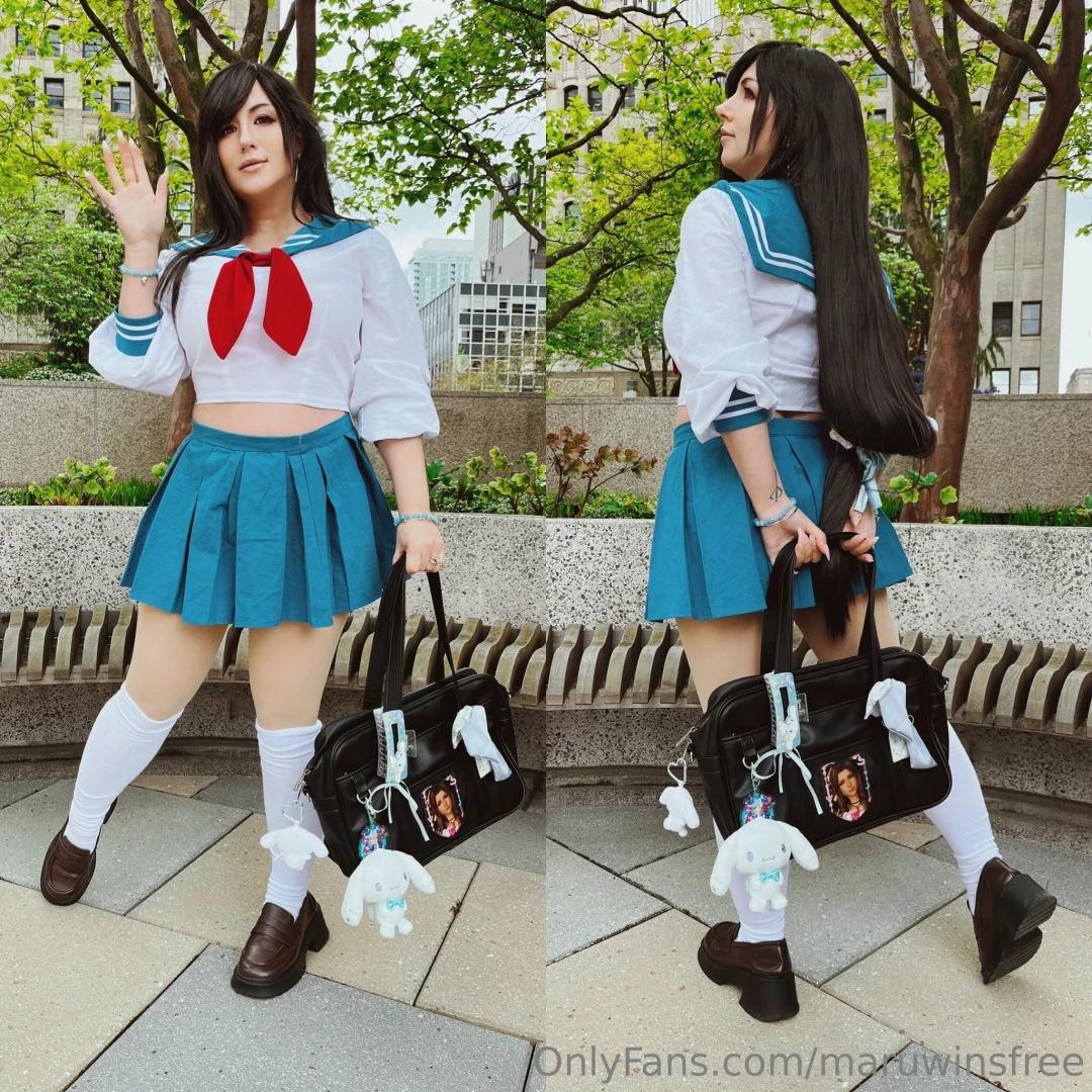 This was my last cosplay at my last con it was comfy but i forgot my 