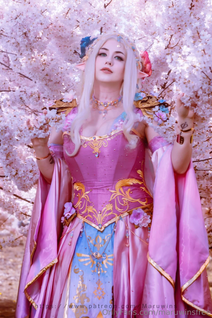 Floral zelda cosplay lingerie last few days to get my patreon content 